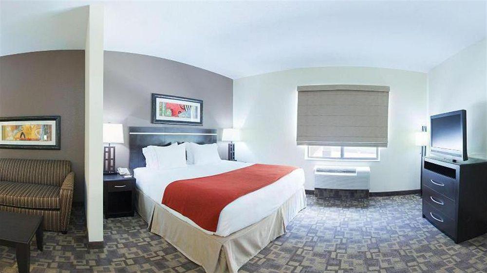 Holiday Inn Express Hotel And Suites Lincoln Airport By Ihg Exterior foto