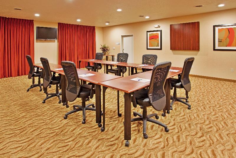 Holiday Inn Express Hotel And Suites Lincoln Airport By Ihg Exterior foto